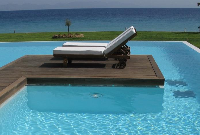 Nettoyer sa piscine à l'oxygène