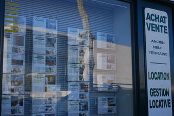 Des agences immobilières condamnées pour pratiques illicites