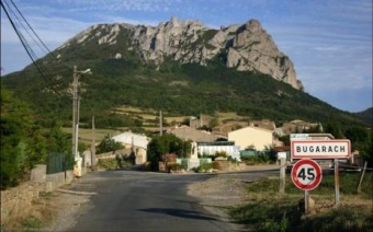 A J-2 de la fin du monde, les prix immobiliers ont-ils réellement flambé à Bugarach?
