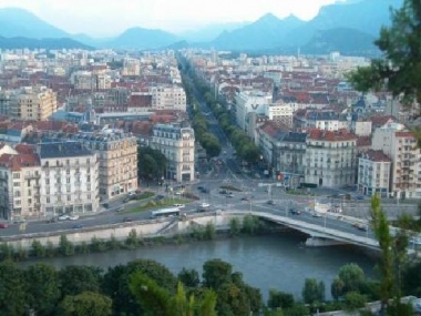 Grenoble : tendance baissière des prix immobiliers