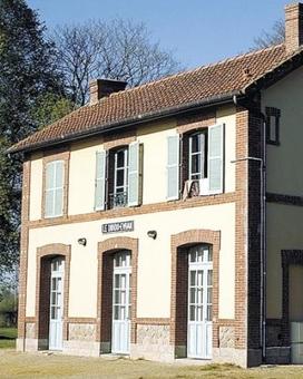 Vivre dans une gare ou une église : du rêve à la réalité