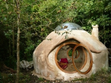 Des vacances atypiques dans une maison de Schtroumpf